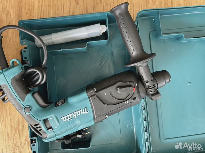 Мощный перфоратор новый Makita