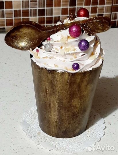 Шоколадный горшочек с зефиром, цветы в куполе