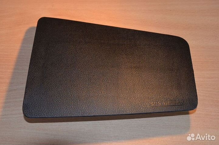 Крышка подушки пассажирская Мазда 6 GG