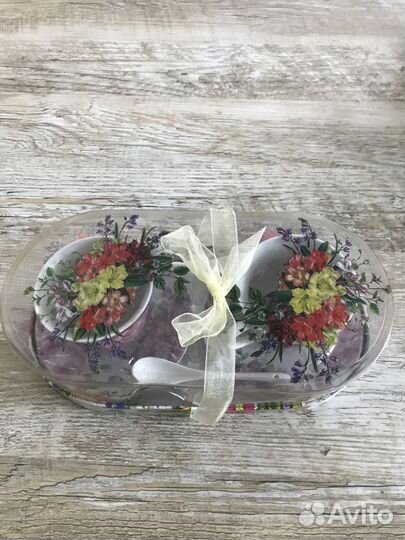 Чайная пара, чашки с блюдцами