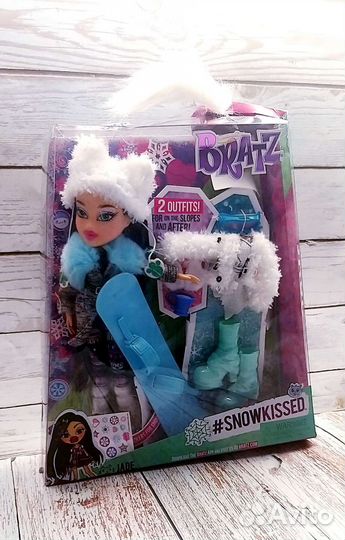 Зимняя кукла Джейд Братц - Bratz Snowkissed Jade