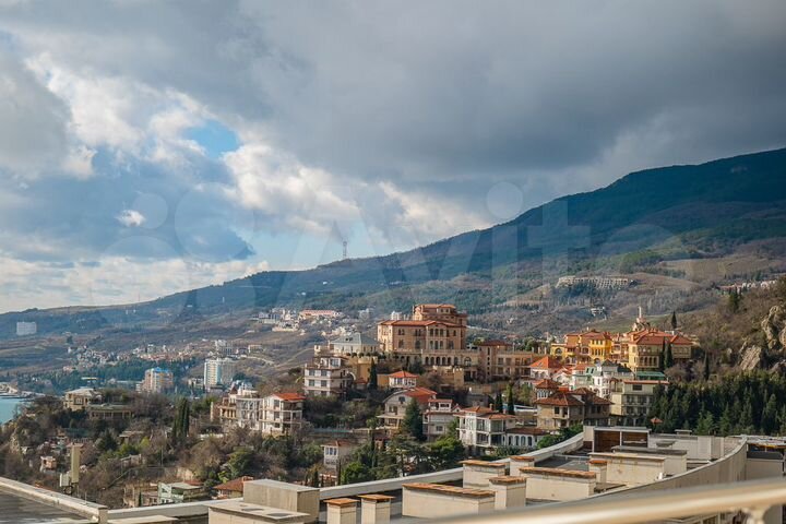 2-к. квартира, 98 м², 8/13 эт.