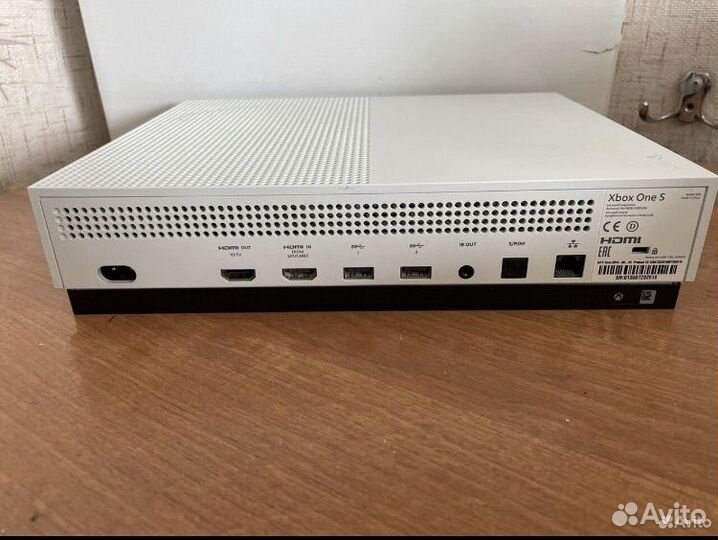 Xbox One s 1tb с играми