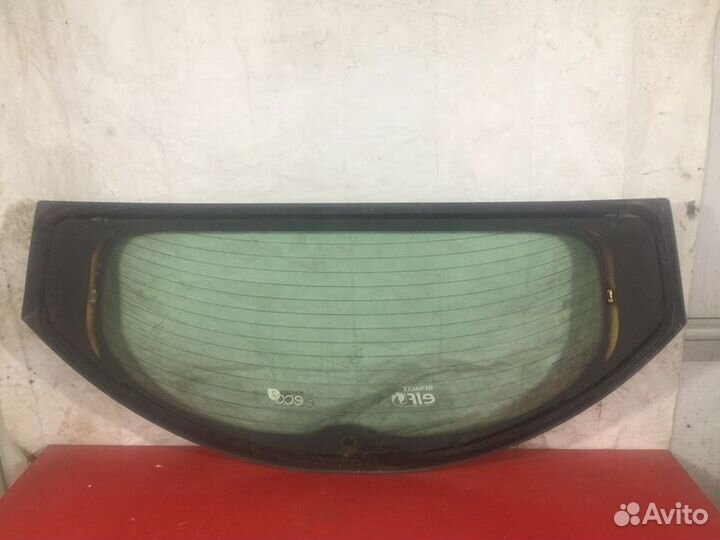 Стекло двери багажника Renault Megane 3