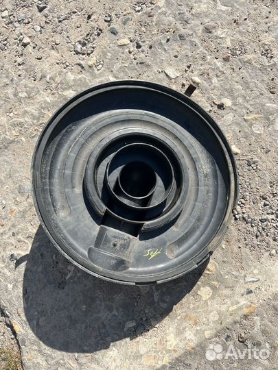 Крышка воздушного фильтра toyta hilux 2012