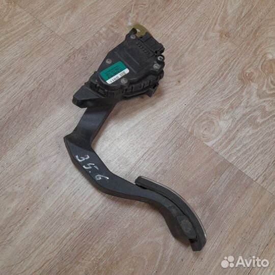 Педаль газа Volkswagen Phaeton 2002-2016