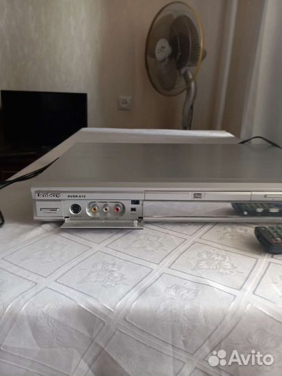 Dvd плеер пишущий Elenberg