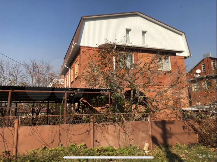 Дом 320 м² на участке 3,2 сот.