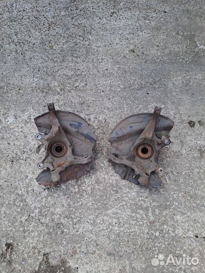 Кулак поворотный BMW Х5 Е53 передний