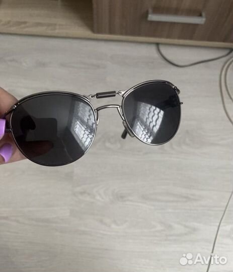 Солнцезащитные очки