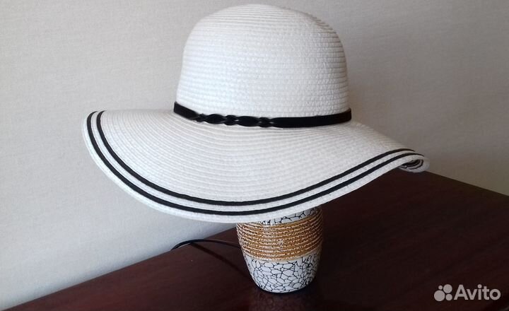 Шляпа с широкими полями