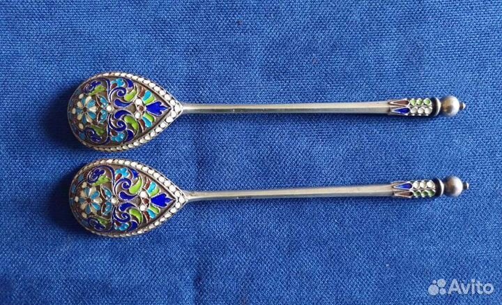 Пара чайных ложек.серебро 84 по.многоцветная эмаль