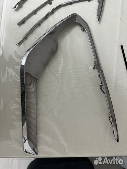 Пластиковые накладки бампера на vesta ng