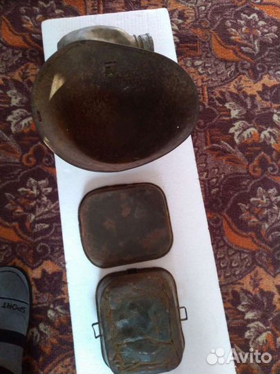 Личные вещи румынских солдат(каска, фляжка, посуда