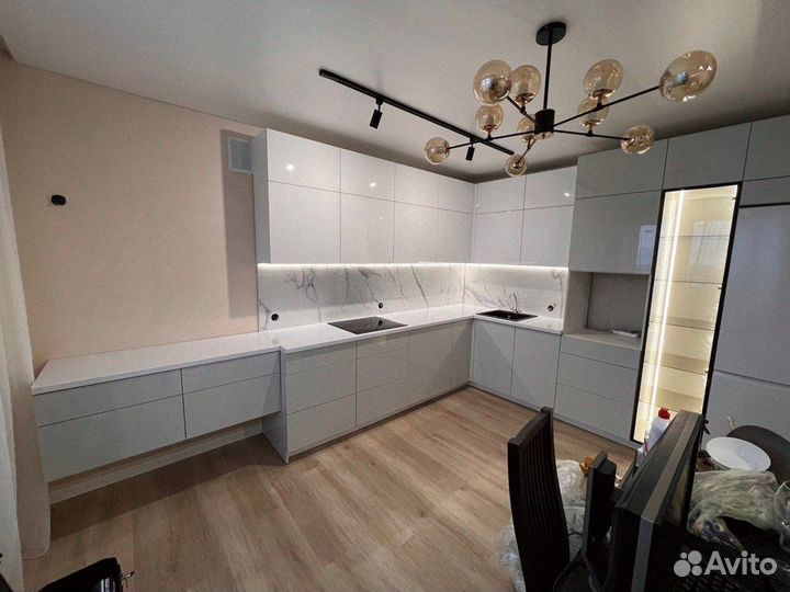 Кухонный гарнитур / угловая кухня