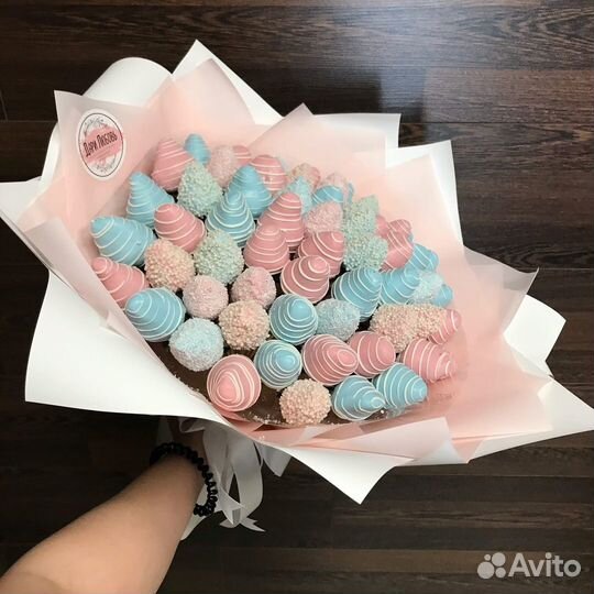 Букеты из клубники в шоколаде