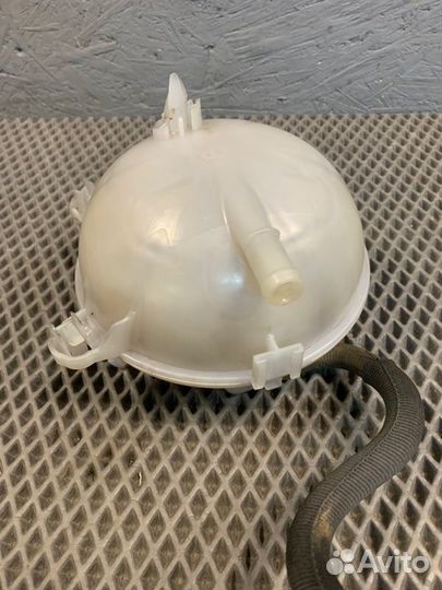 Бачок расширительный Volkswagen Atlas 3.6 FSI