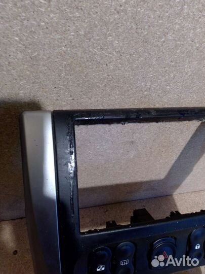 Центральная консоль магнитолы Nissan Almera G15