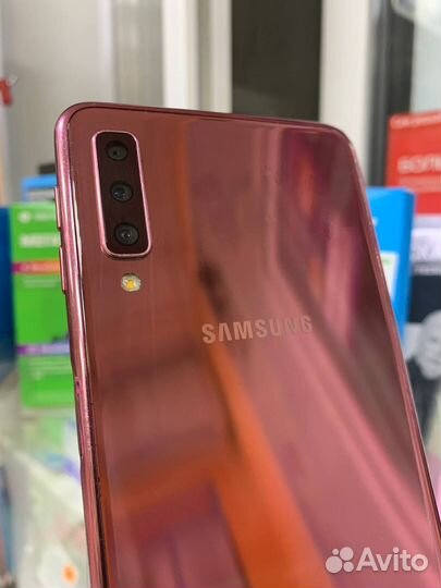 Samsung Galaxy A7 (2018), 4/64 ГБ