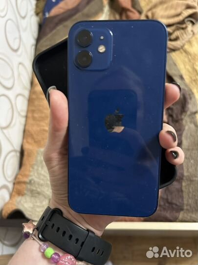 iPhone 12, 64 ГБ