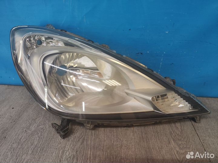 Фара правая Honda Jazz / Fit 2010-нв