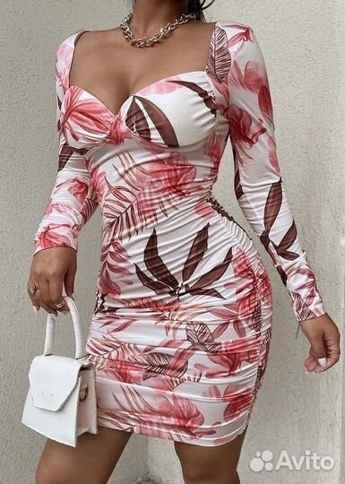 Яркое платье бюстье