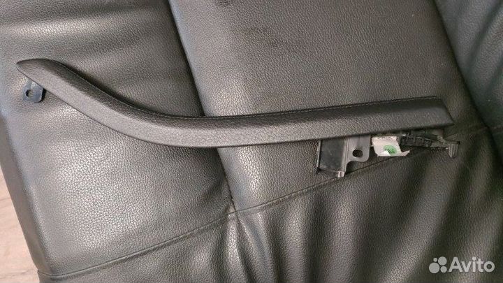 Декоративная накладка центральной консоли левая