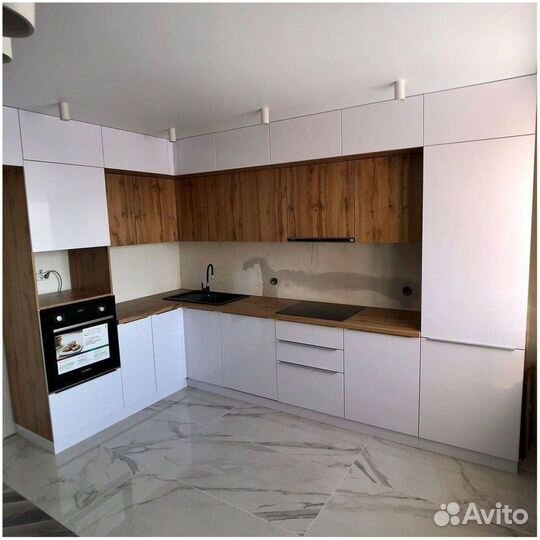 Кухня на заказ эмаль