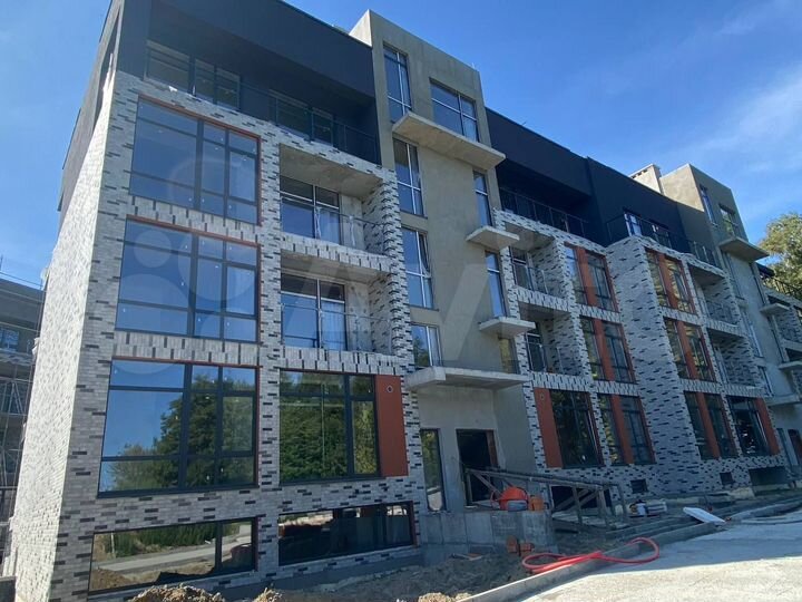 2-к. квартира, 87 м², 4/4 эт.