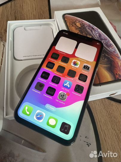 iPhone Xs, 64 ГБ