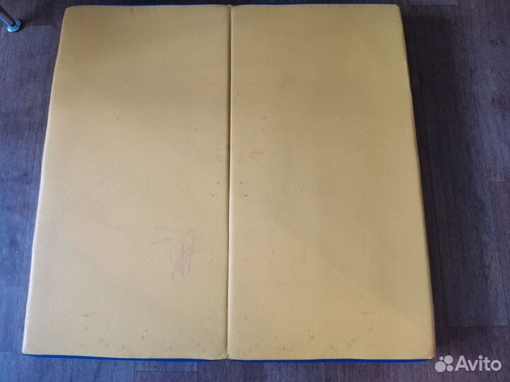 Мат гимнастический складной