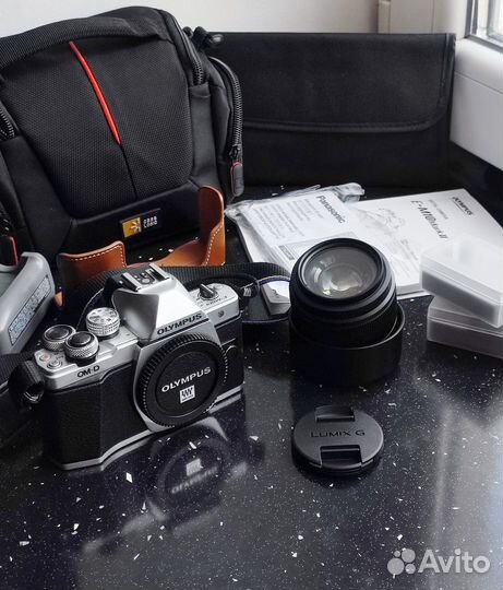 Olympus OM-D E-M10 mark ii + Panasonic 25mm f 1.7