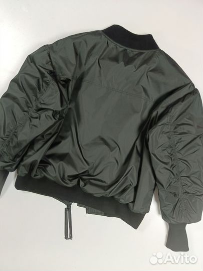 Бомбер утепленный женский