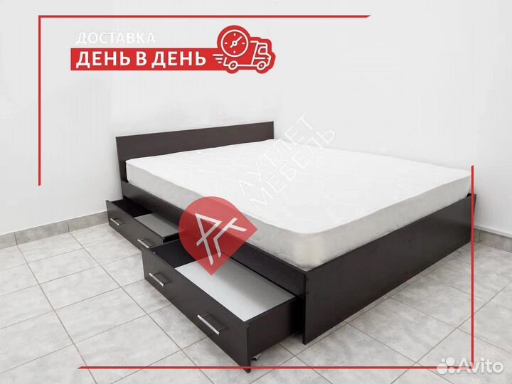 Кровать