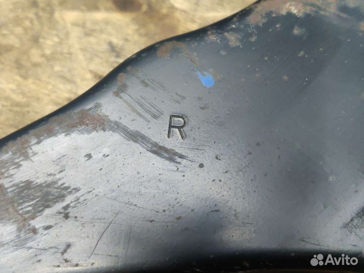 Рычаг передний правый нижний Toyota LC200 2016г