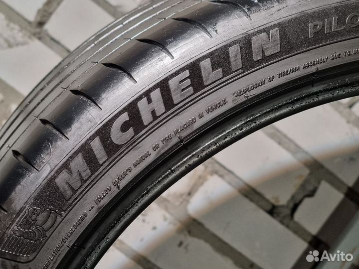 Michelin Pilot Sport 4 S 265/35 R21