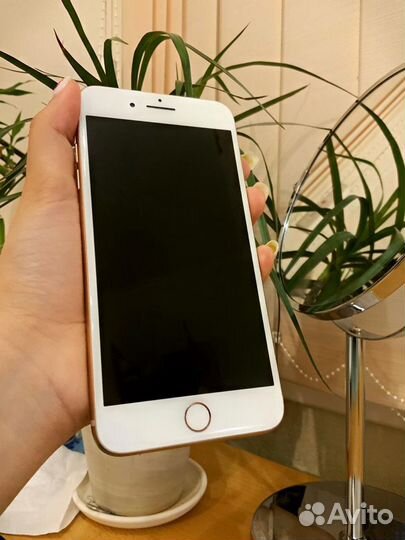 iPhone 8 Plus, 64 ГБ