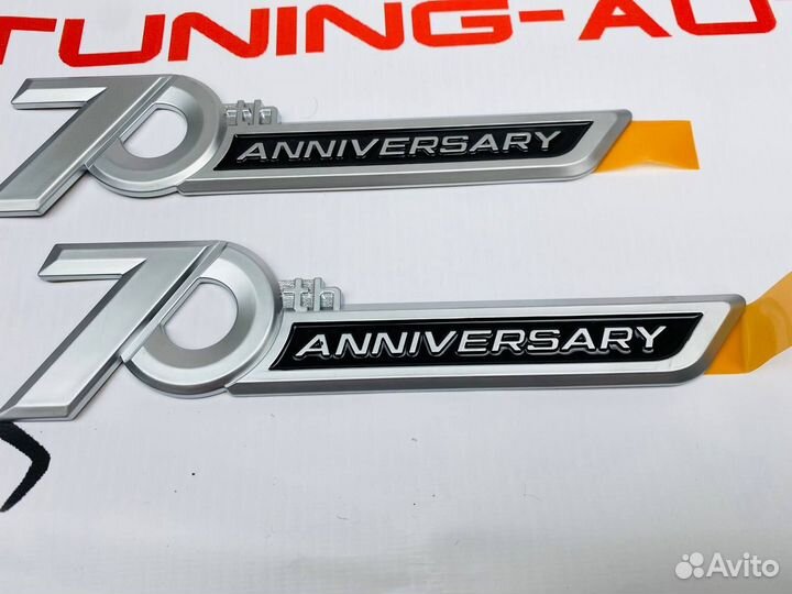 Эмблема Toyota Land Cruiser 300 70th Anniversary