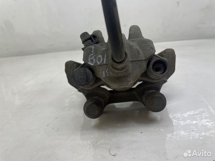 Суппорт задний левый Bmw 3-Series F30 2.0D 2014