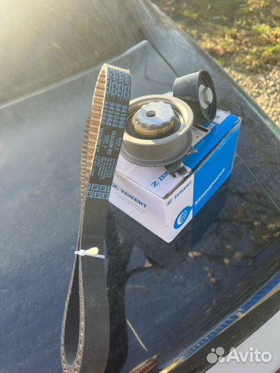 Коплект роликоф и грм на фольцваген Golf 7