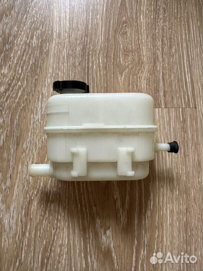 Бачок гур Hafei Brio