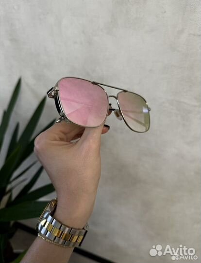 Солнцезащитные очки