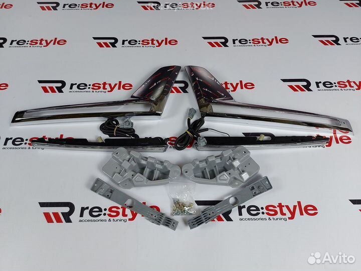 Ресницы в фары Toyota Land Cruiser 200