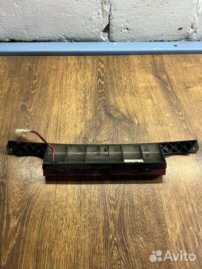 Стоп-сигнал дополнительный задний Vortex Estina