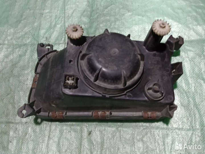 Фара передняя правая Volkswagen Passat B3