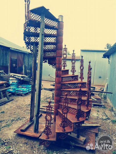 Чугунная лестница 19 века