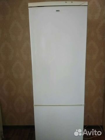 Холодильник бу Занусси