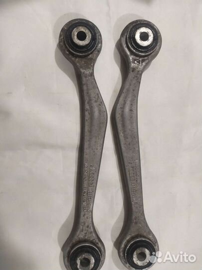 Задний поперечный рычаг подвески Ауди а4б8