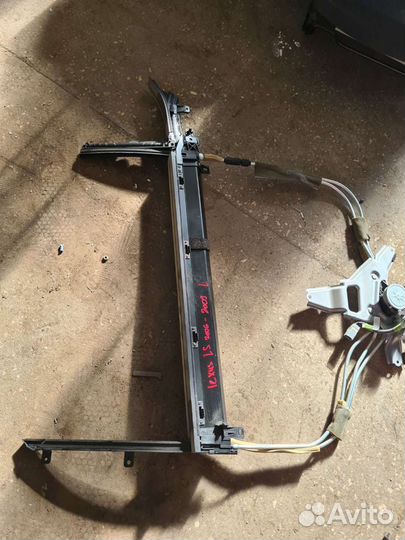 Шторка задняя Lexus LS 2008