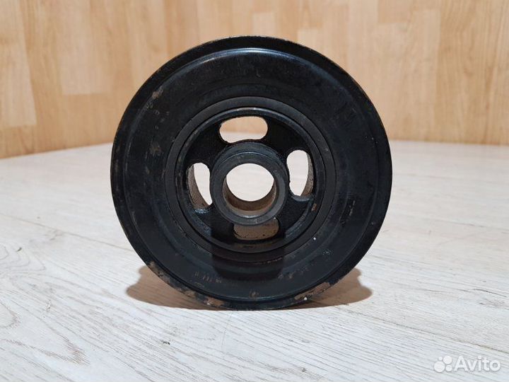 Шкив коленвала Ford Mondeo BD pnba 2010